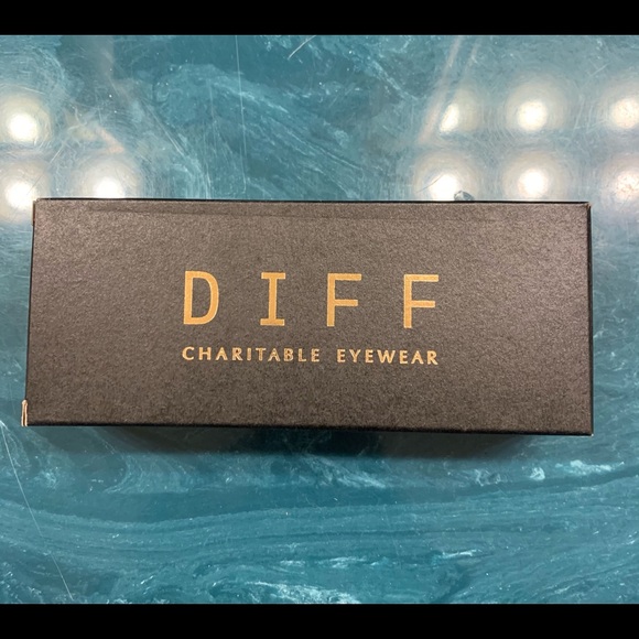 Diff blue blocking tortoiseshell glasses - Picture 2 of 5